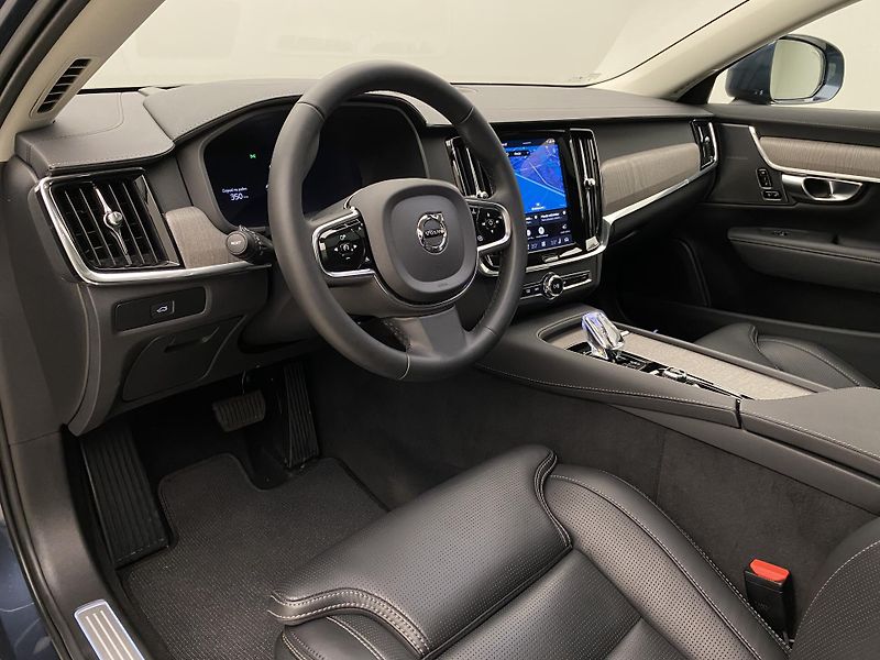 Volvo V90 CC B6 AWD BRIGHT PLUS AUT CZ - fotka 4 z 63