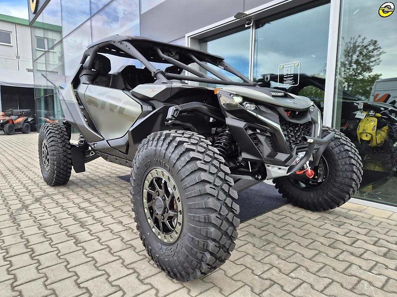 Can-Am Maverick R (2026) X RC DCT SAS 999T MY26 - fotka 2 z 38