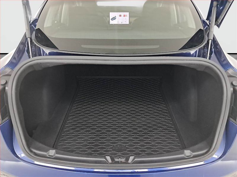 Tesla Model 3 (2019) Long Range 4WD 78kWh, SoH 79% - fotka 14 z 21