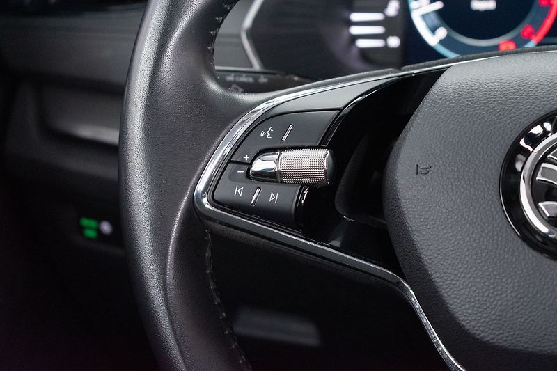 Škoda Octavia 2.0 TDI AMBITION PLUS*DPH*ČR 1 - fotka 16 z 35