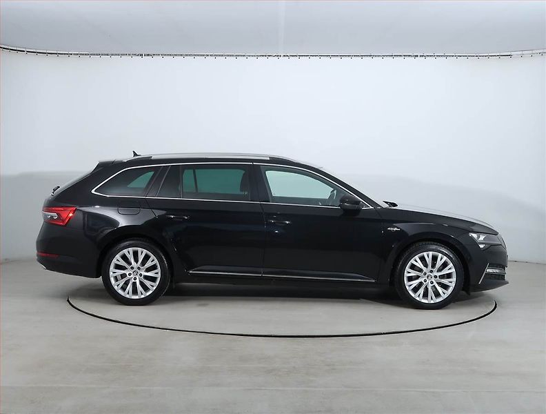 Škoda Superb (2024) Laurin&Klement 2.0 TDI - fotka 6 z 23