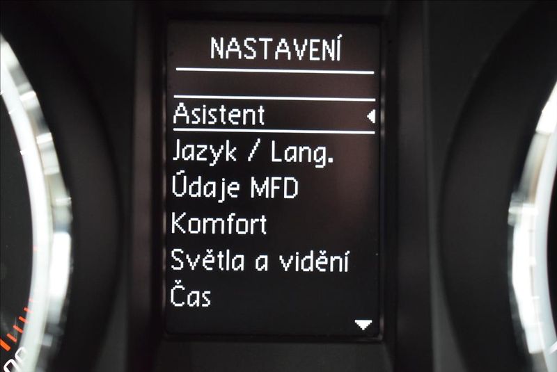 Škoda Yeti 1,2 TSi, 1.maj., DSG,serviska, - fotka 22 z 30