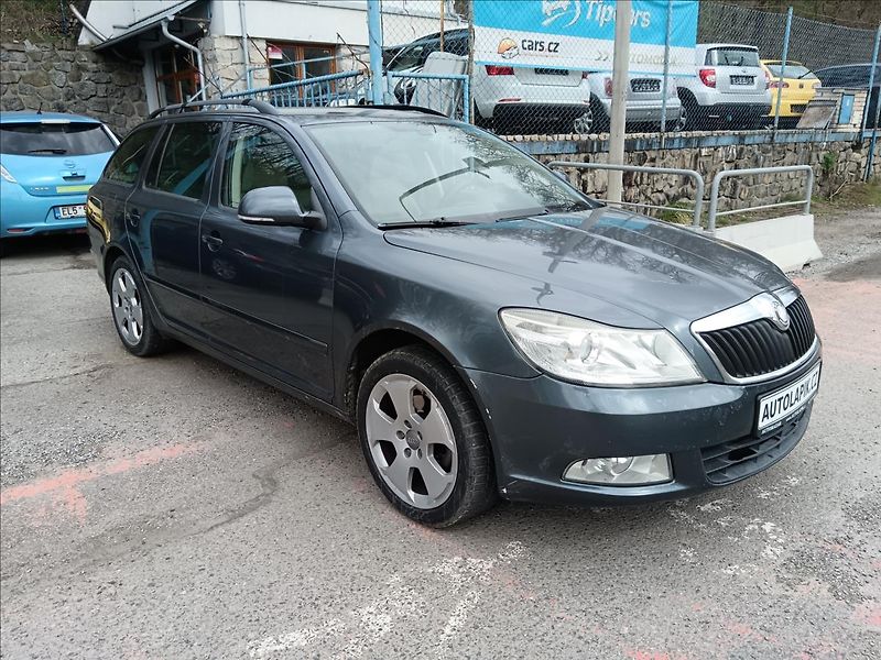 Škoda Octavia 2,0 TDi CR  Elegance - fotka 14 z 22