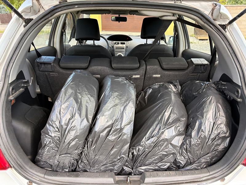 Toyota Yaris (2010) 1.0 VVT-i, Parkovací senzory - fotka 6 z 9