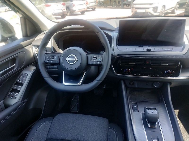Nissan Qashqai 1.3T mHEV AT,2WD, SKLADEM - fotka 13 z 26
