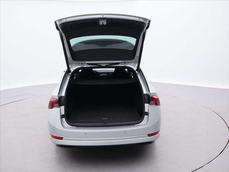 Škoda Octavia 2,0 TDI 110kW DSG Style DPH - fotka 9 z 33