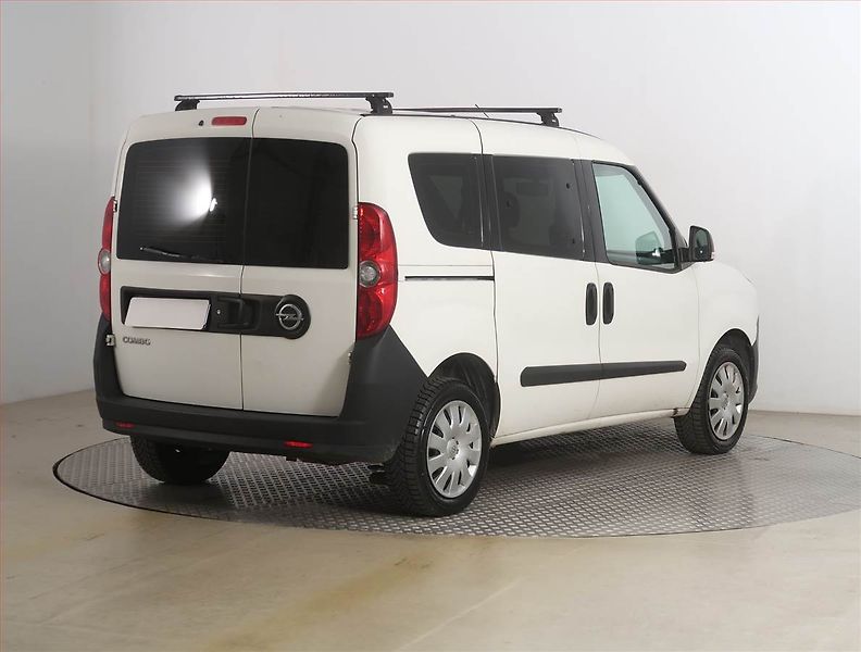 Opel Combo (2018) 1.4 16V, 5Míst, SR, 1Maj, DPH - fotka 5 z 15