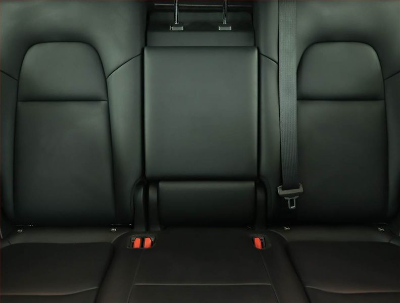 Tesla Model Y (2022) RWD LFP 60kWh, SoH 92% - fotka 10 z 20