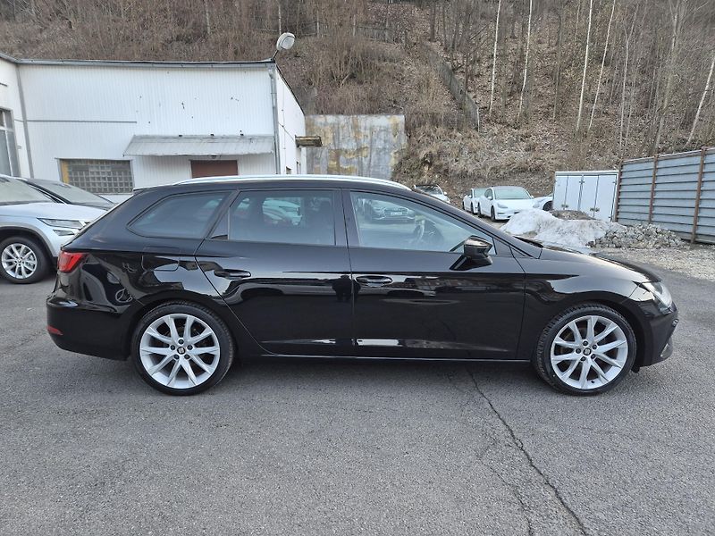Seat Leon ST FR 2,0TDi 110kw DSG 18ALU - fotka 7 z 43