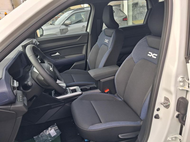 Dacia Bigster (2026) expression mild hybrid-G 140 - fotka 23 z 37