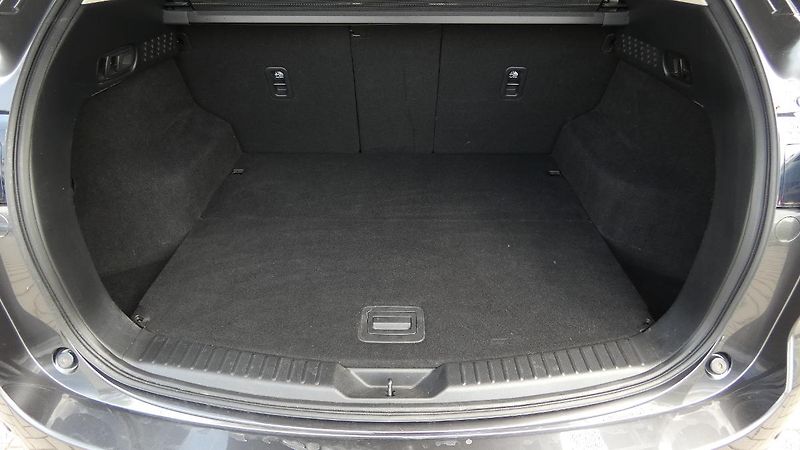 Mazda CX-5 2.5 Skyactiv AWD aut. Revoluti - fotka 21 z 25