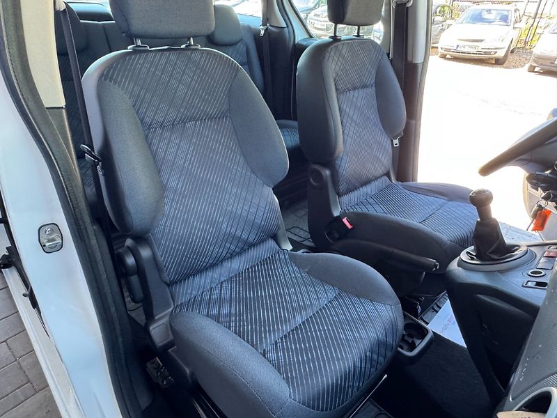 Peugeot Partner (2010) Tepee 1.6 HDi - fotka 23 z 29