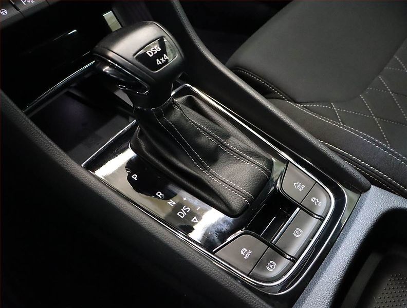 Škoda Octavia (2010) Laurin&Klement 1.9 TDI - fotka 13 z 20