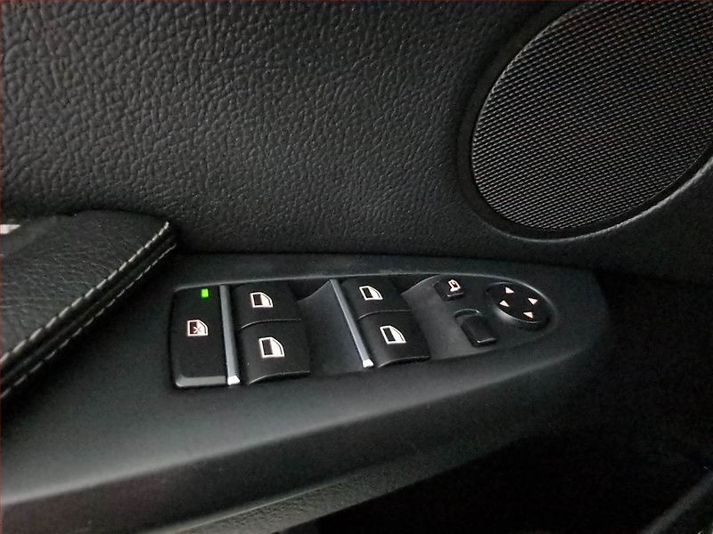 BMW X3 (2011) xDrive20d, 4X4, Automat, Navi - fotka 18 z 19