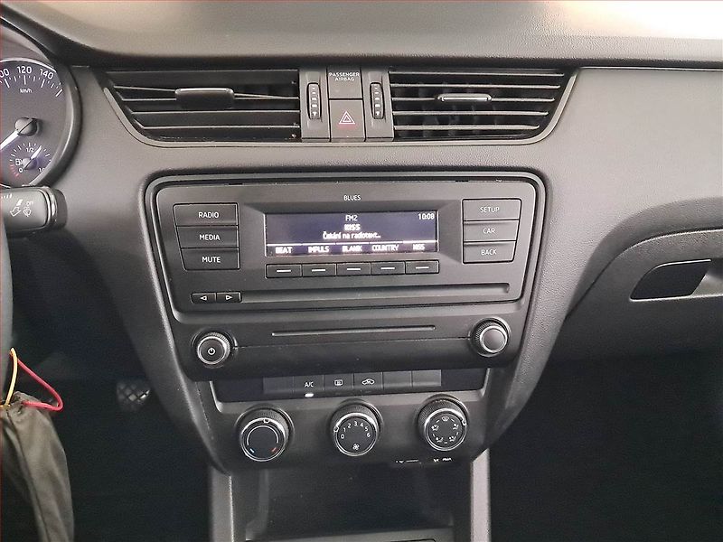 Škoda Octavia (2013) 1.2 TSI - fotka 12 z 17