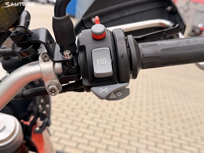 BMW (2011) F 800 GS, 63kw, servisováno - fotka 12 z 18