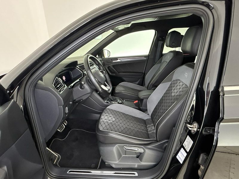 Volkswagen Tiguan R-Line 4MOT DSG - fotka 7 z 31
