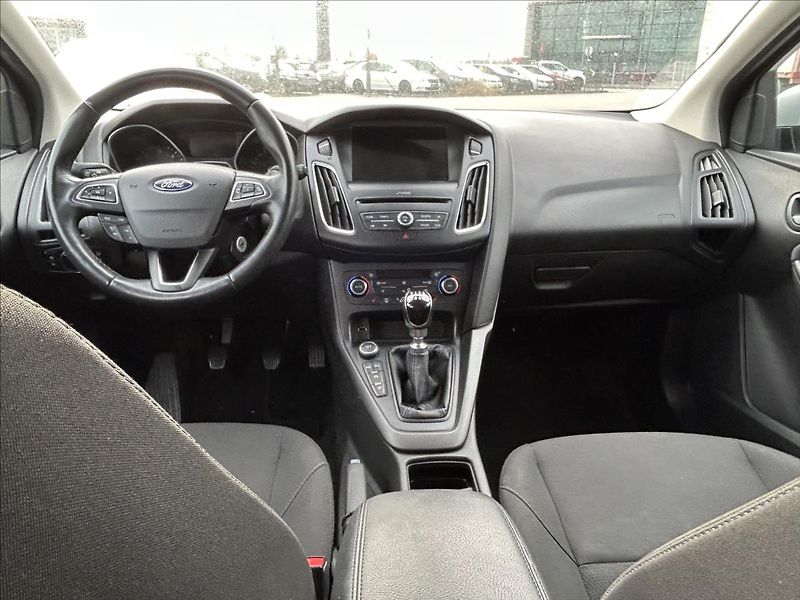 Ford Focus 1,5 TDCi 88kW,Xenon,Navi,Výhře - fotka 9 z 38