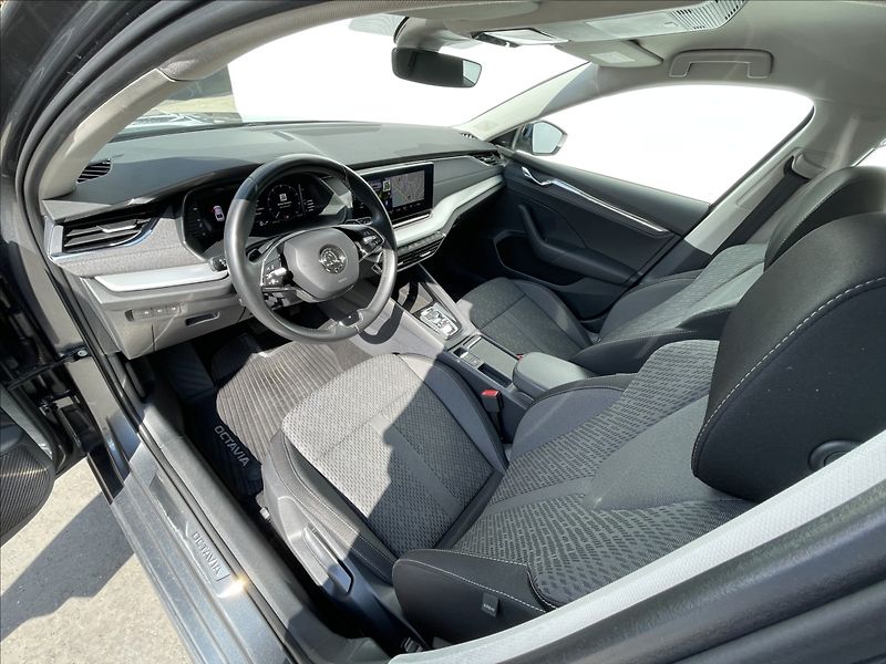 Škoda Octavia 2,0 TDI DSG Style Plus NAVI - fotka 5 z 24