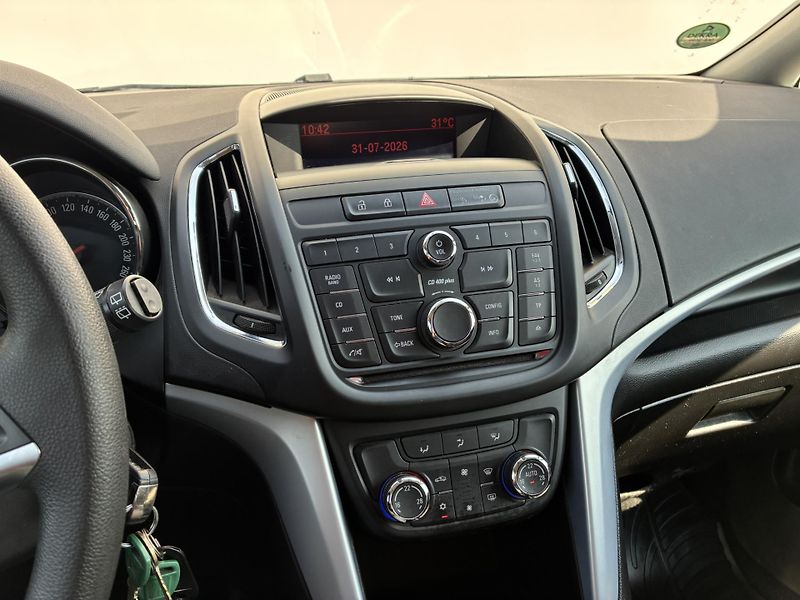 Opel Zafira 1.4 TURBO 103kW - fotka 17 z 19