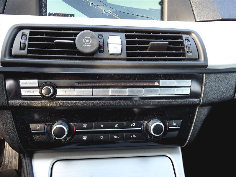 BMW Řada 5 3,0 530d Aut., Navi Kůže Tažné - fotka 18 z 45