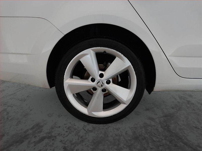 Škoda Octavia (2015) Style 1.4 TSI, Tempomat - fotka 15 z 17