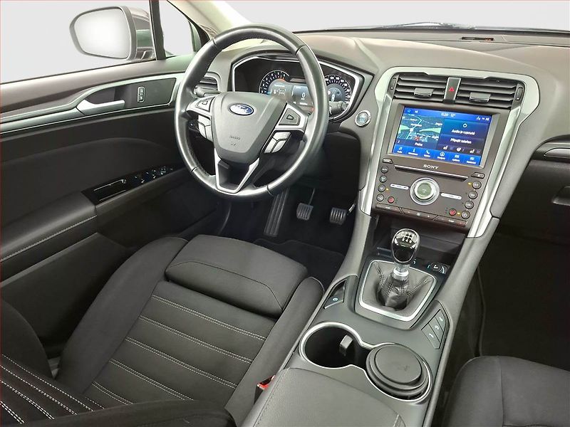 Ford Mondeo (2020) 2.0 EcoBlue, Navi, Tempomat - fotka 7 z 21