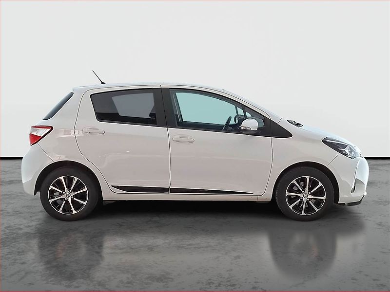 Toyota Yaris (2018) 1.5 Dual VVT-i, Serv.kniha - fotka 6 z 16