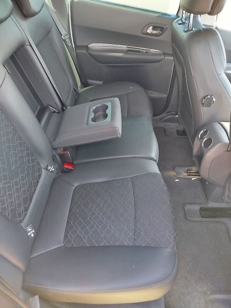 Peugeot 3008 ALLURE 2.0HDi 150 MAN6 - fotka 11 z 31
