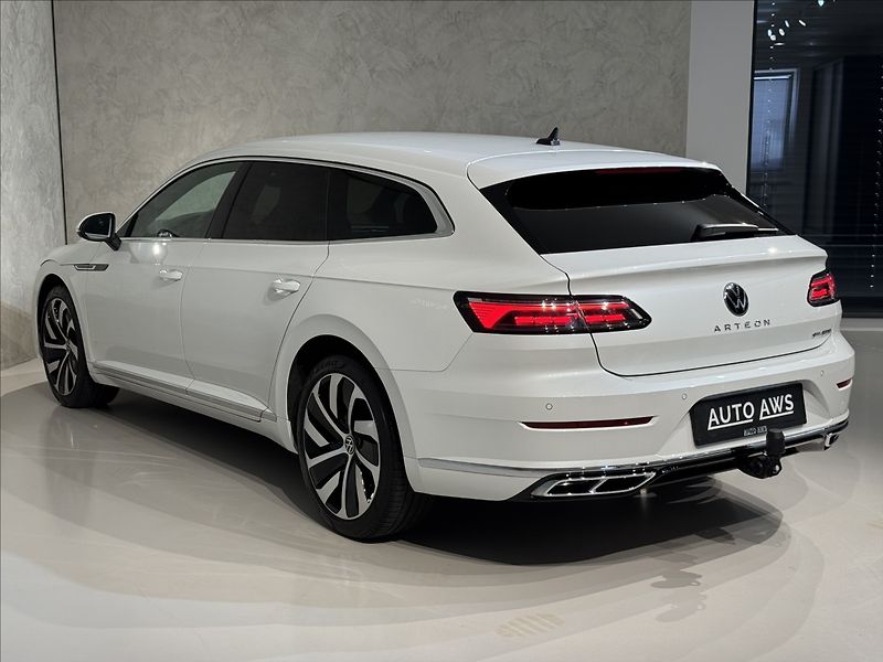 Volkswagen Arteon Shooting Brake 1,4 TSi  DSG eHybrid R-line 36 - fotka 11 z 48