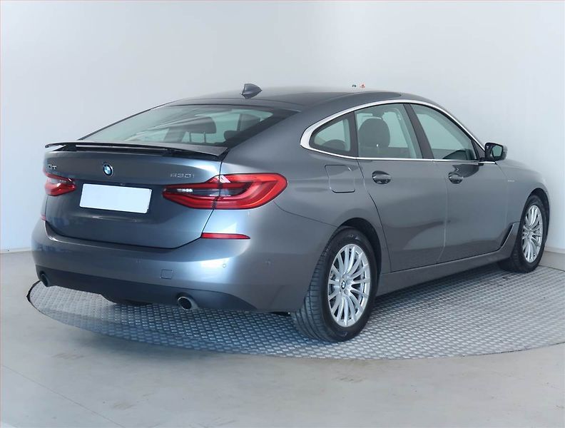 BMW Řada 6 (2018) Sport Line 630i GT - fotka 5 z 21