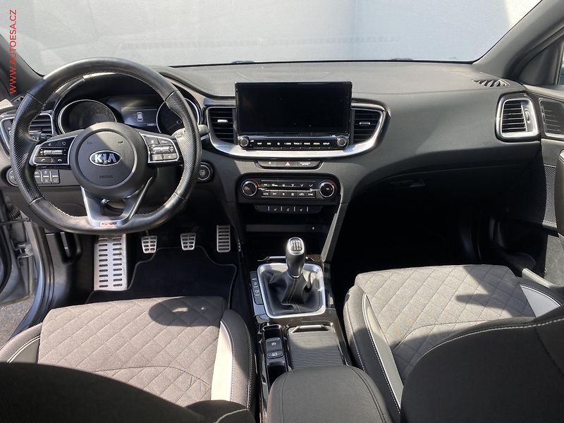 Kia Ceed (2020) 1.4 T- GDi, 1.maj,ČR, GT - fotka 8 z 20