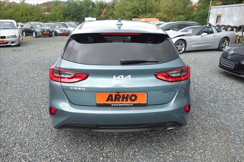 Kia Ceed 1,5 T-GDi,ČR,1 MAJ.,SERV.KN. - fotka 4 z 6