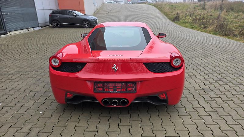 Ferrari 458 (2010) TOP STAV PRAVIDELNÝ SERVIS - fotka 5 z 14