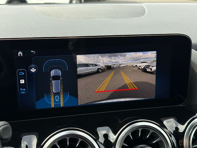 Mercedes-Benz GLA 200d 4MATIC Edition 140 Years - fotka 38 z 38