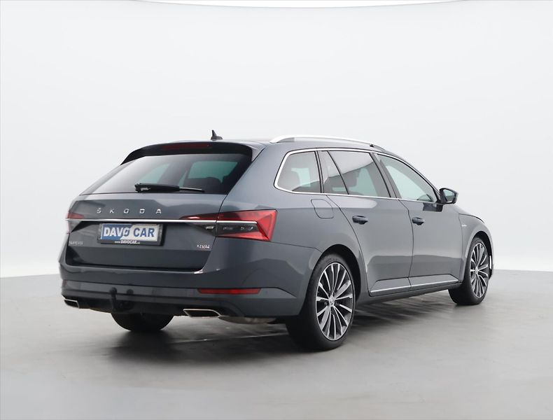 Škoda Superb 2,0 TSI 200kW DSG 4x4 L&K DPH - fotka 7 z 43