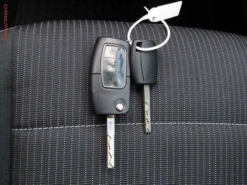 Ford Focus (2008) 1.6 TDCi, servis.kniha - fotka 20 z 20