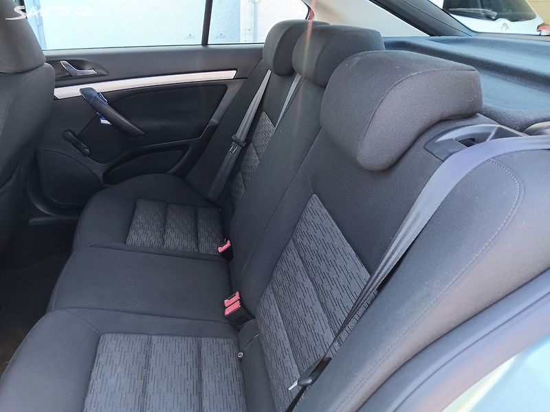 Škoda Octavia 1.6 TDI 77kW - fotka 26 z 28