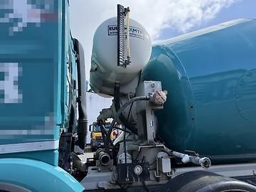 Mercedes-Benz (2020) Arocs 3740 8x4 Euromix 10m3 - fotka 7 z 20