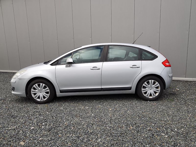 Citroën C4 2,0i 103KW - fotka 3 z 17