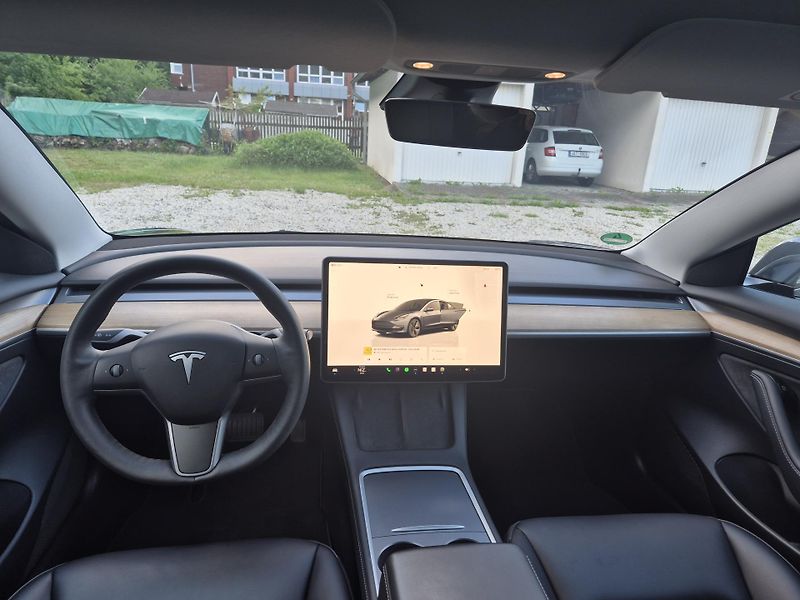 Tesla Model 3 LONG RANGE DUAL MOTOR 91,4% - fotka 10 z 49