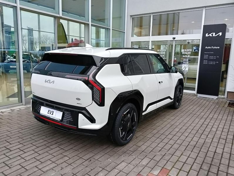 Kia EV3 (2026) SV1 4x2 GT-LINE +TECH 81,4 kWh - fotka 3 z 6