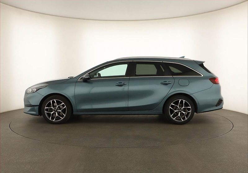 Kia Ceed (2025) 1.5 T-GDI, TOP, DPH, KEYLESS - fotka 3 z 19
