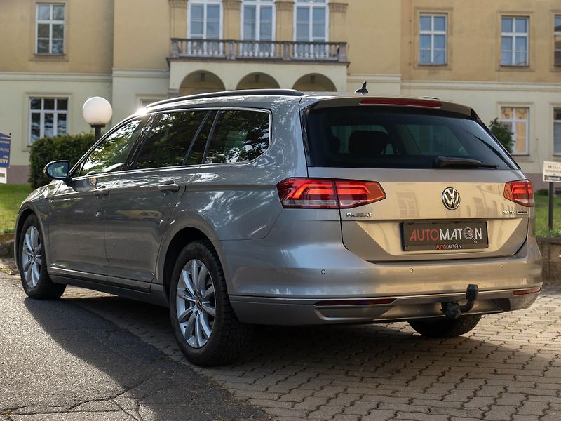 Volkswagen Passat 2.0 TDI 110 kW DCC BLIS ACC Ta - fotka 8 z 34
