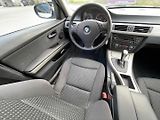 BMW Řada 3 (2012) 318 d - náhled 11