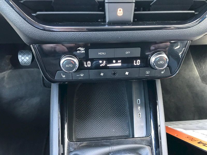 Škoda Kamiq (2024) Selection 1,0 TSI - fotka 13 z 24