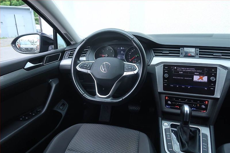 Volkswagen Passat (2022) 2.0 TDI, Automat, Serv.kniha - fotka 7 z 22