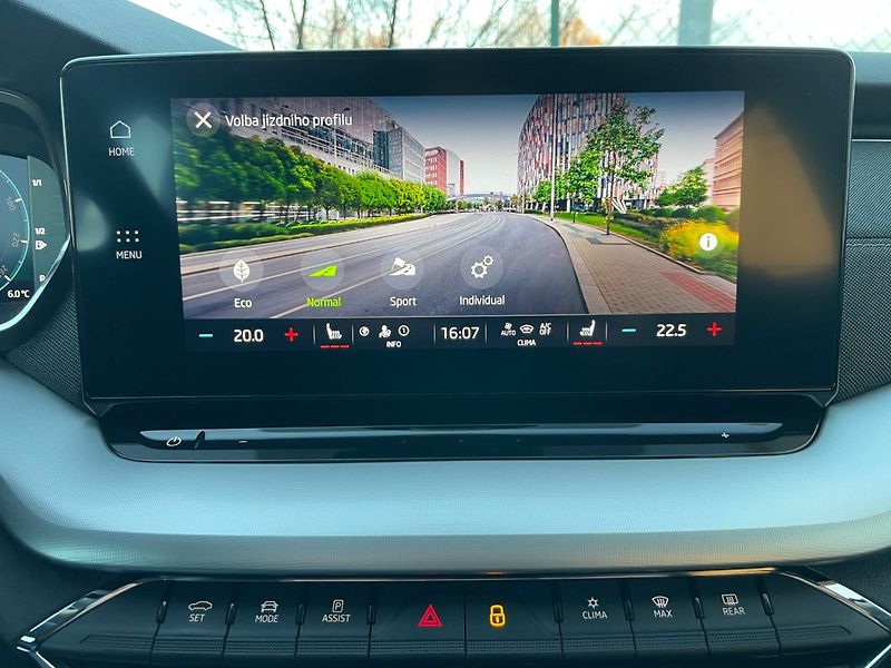 Škoda Octavia (2021) Com. 1.5TSi Style+! ČR! 1.maj. - fotka 31 z 40