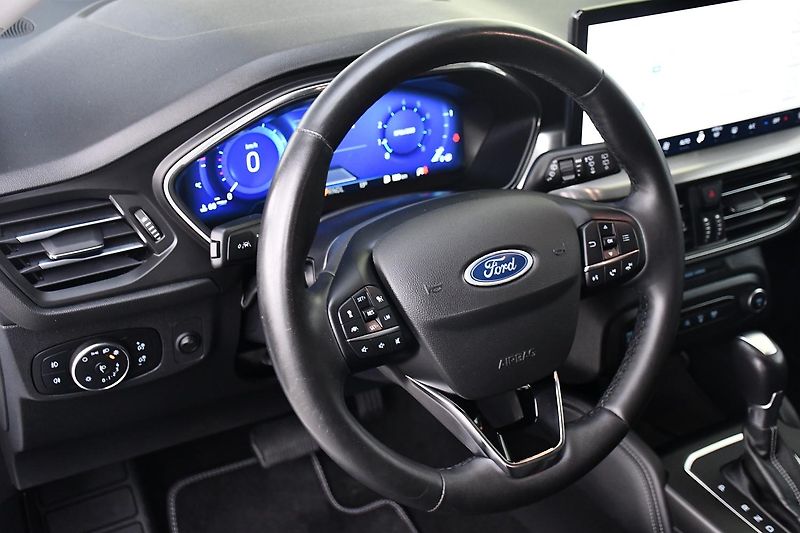 Ford Focus 1.0EcoBoost A/T NAVI 1M ČR - fotka 16 z 38