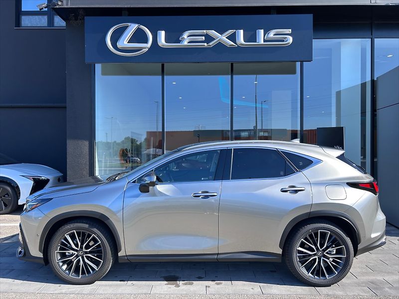 Lexus NX 350h 2.5   Luxury Panoramic - fotka 2 z 11